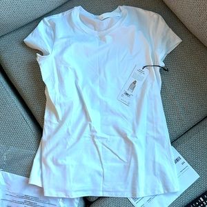 Brand New white womens alo finesse tee